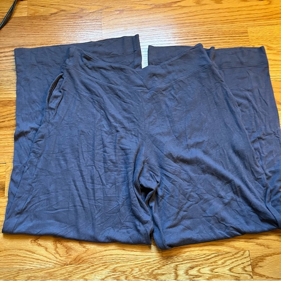 Athleta Well Rested Rib Sleep Wide Leg Pant size large - Picture 9 of 9